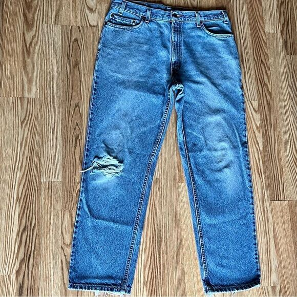 VINTAGE Levi’s 540 Brown Tab Relaxed Fit Jeans. - Picture 2 of 16